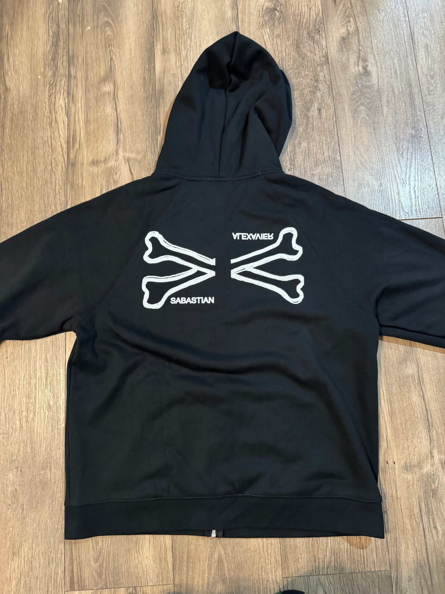 CROSSBONE ZIP-UP