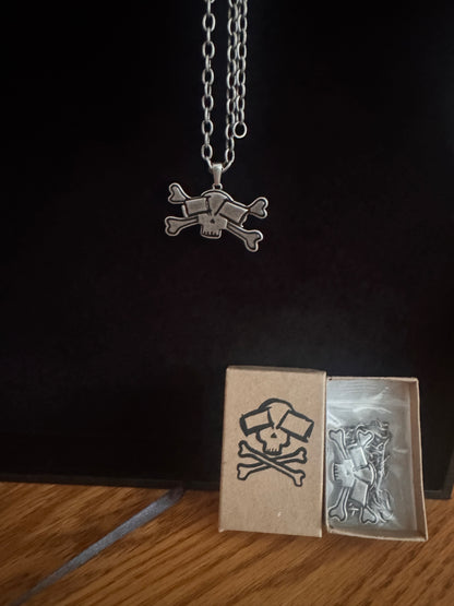 LOGO NECKLACE